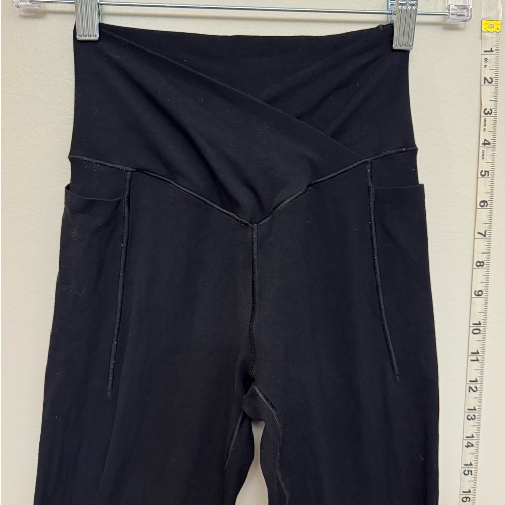 OFFLINE by Aerie High Waisted Crossover Leggings Black Yoga Pants - Picture 2 of 5